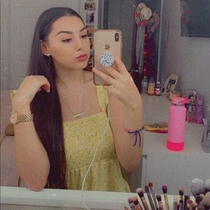 Meet your Posher, Kassandra